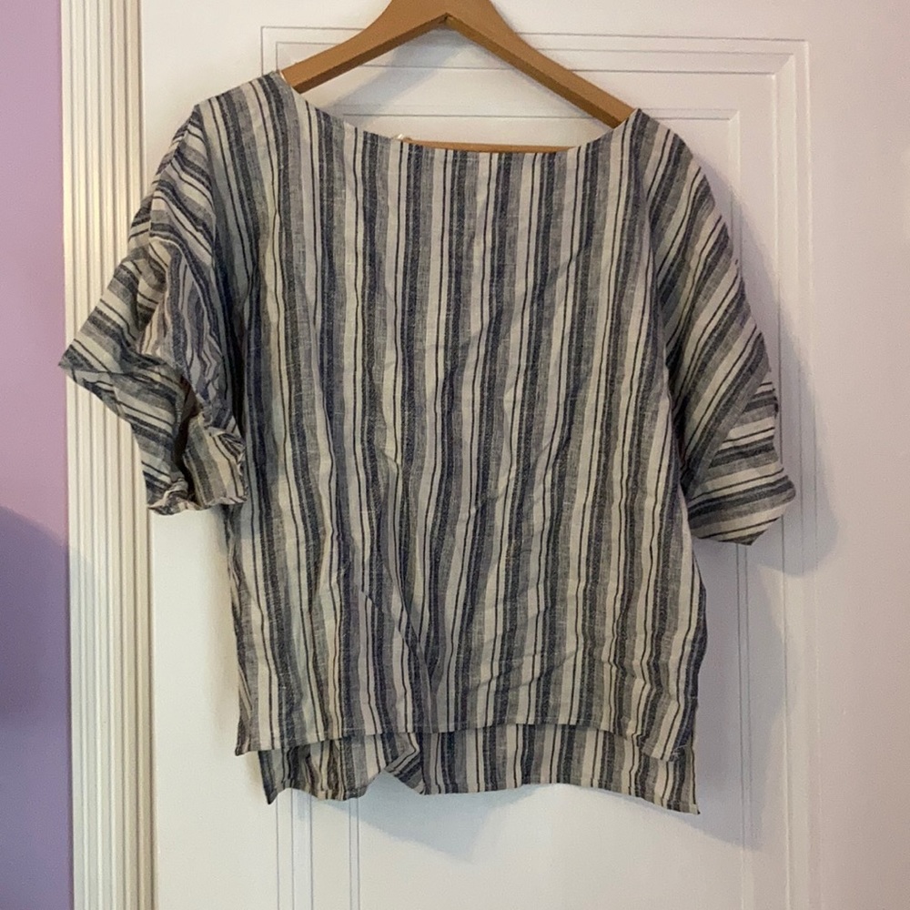 NWT linen/cotton summer top.